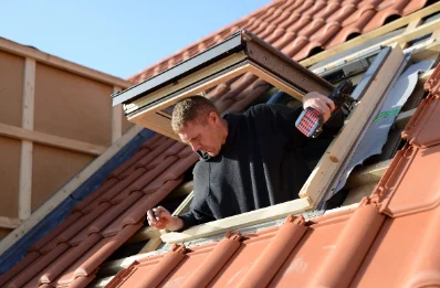 Pose de fenêtres de toit Velux à Glénic